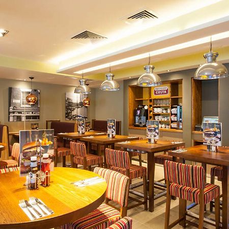 Premier Inn London Hackney Ngoại thất bức ảnh